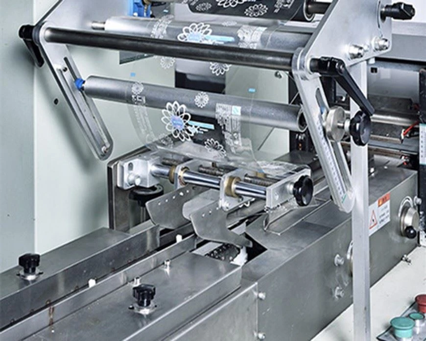 pillow type soap packing machines automatic flow wrapper.jpg pillow type soap packing machines automatic flow wrapper.jpg