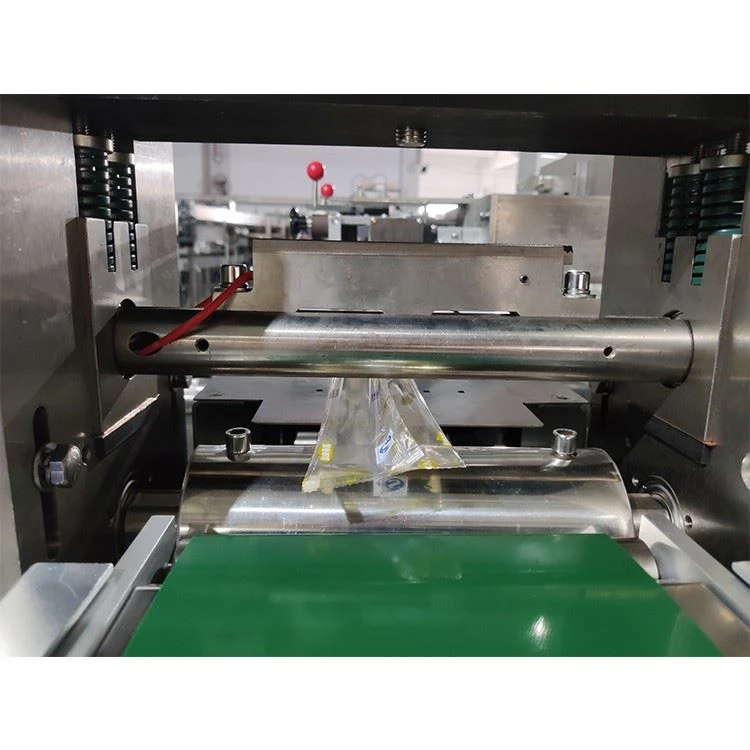 bottom dual film roll flow pack machine automatic horizontal flow wrapping machine wholesale bottom dual film roll flow pack machine automatic horizontal flow wrapping machine wholesale